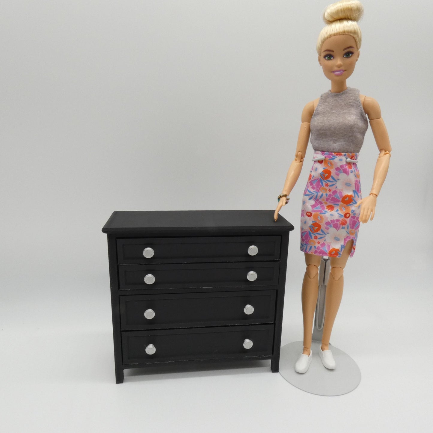 1/6 Scale Doll Furniture Decor Bedroom Black 4 Operable Drawer Dresser Silver Knobs Barbie Integrity FR 1:6 Diorama