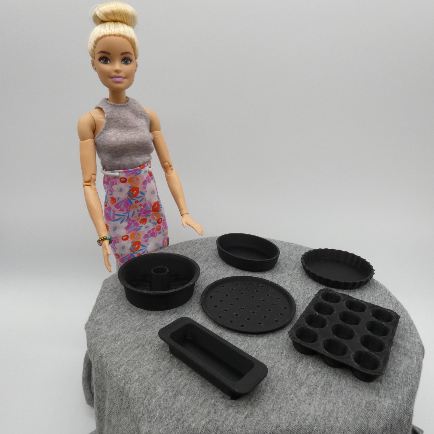 1/6 Scale Doll Furniture Set of Baking Pans Choose Your Color Barbie Ken Integrity Toys FR Bratz 1:6 Diorama