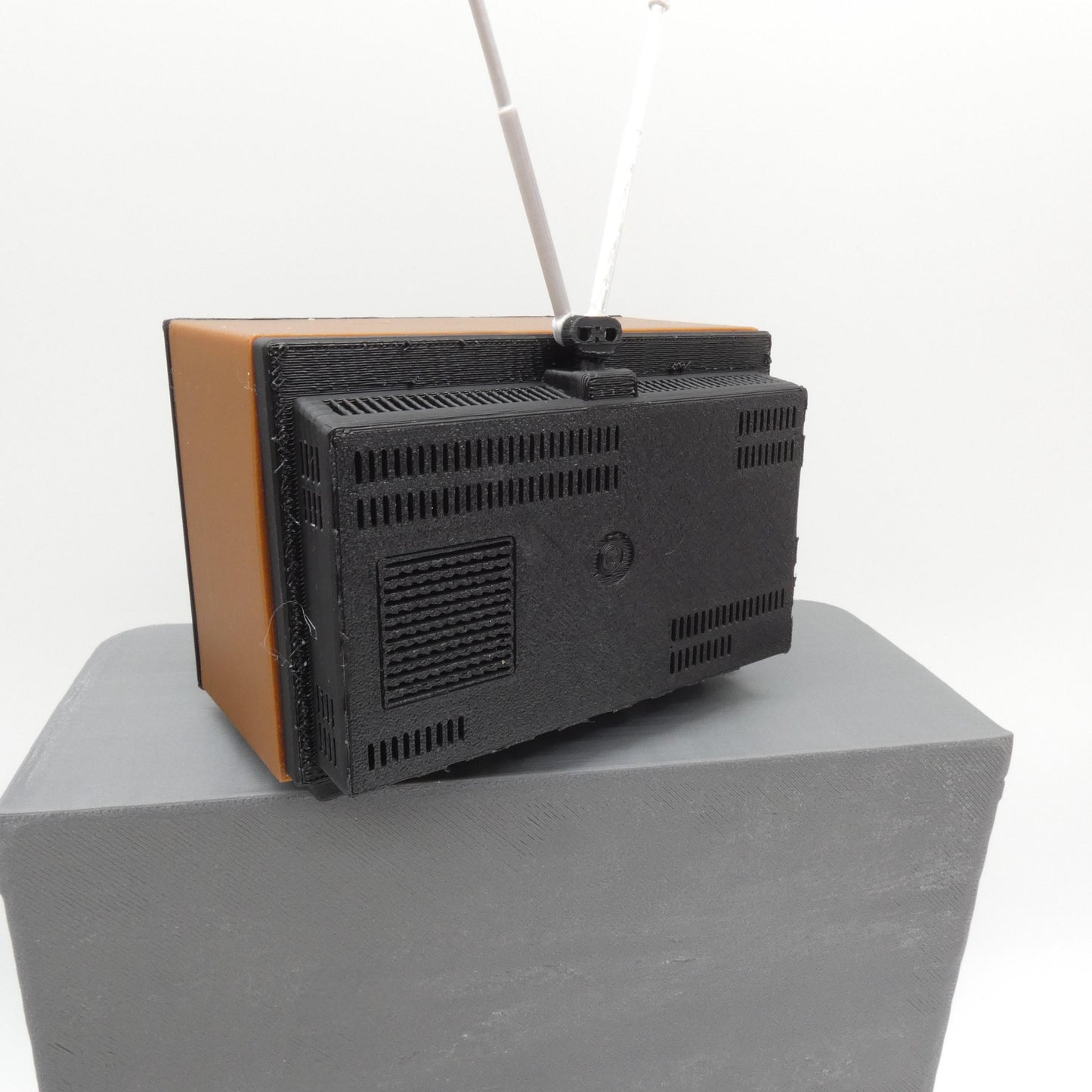 1/6 Scale Doll Furniture Decor Retro TV Tube Television Brown Wood Like Case Rabbit Ear Antennas Barbie Integrity Toys FR Bratz 1:6 Diorama