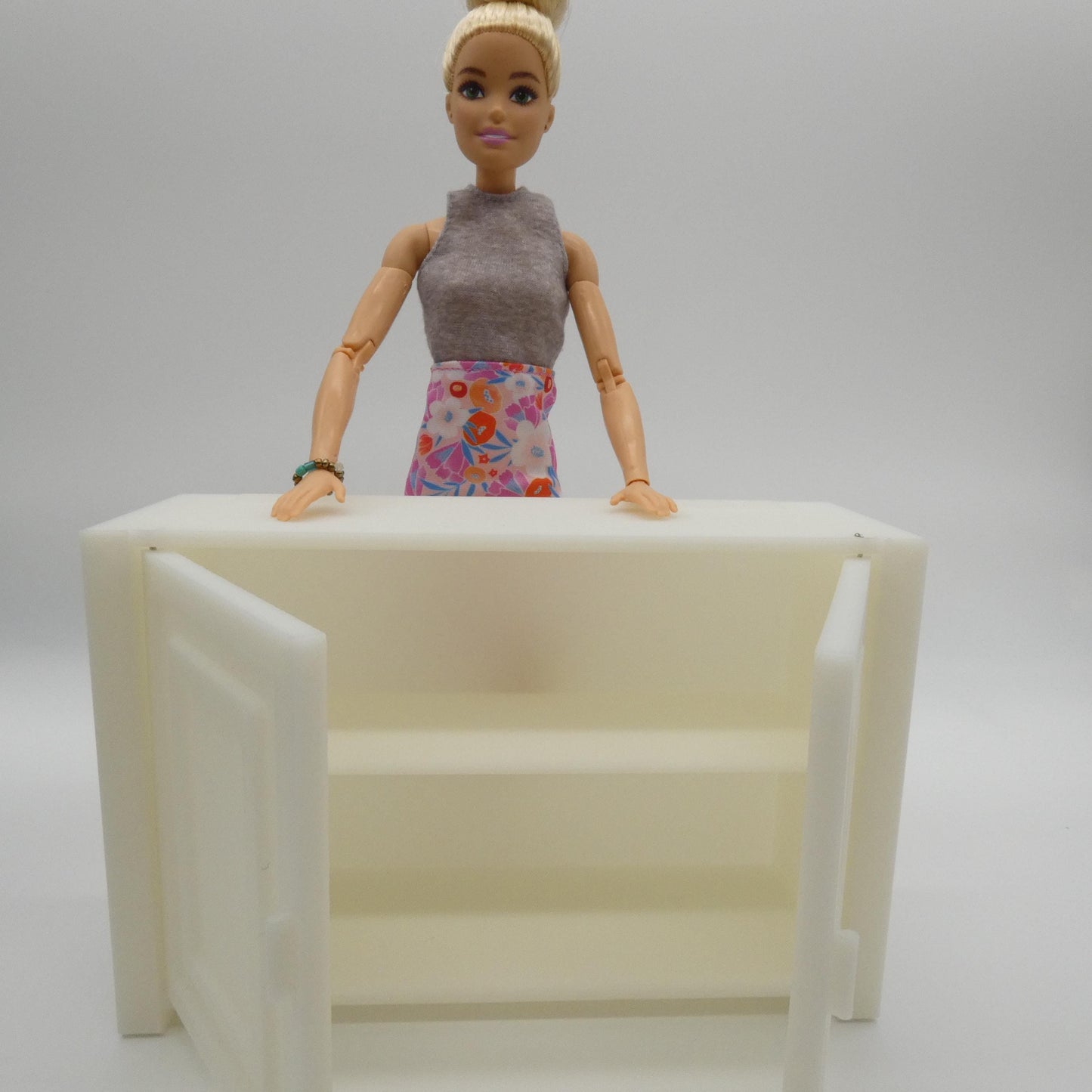1/6 Scale Doll Furniture Cupboard Cabinet Choose Your Color 1:6 Barbie Integrity FR Bratz Diorama