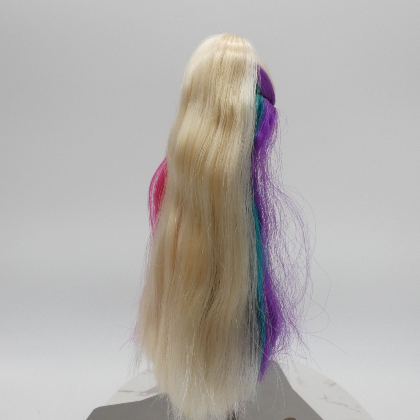 Barbie Rainbow Sparkle Hair Doll Medium Light Neutra Skin 2018 Mattel FXN96
