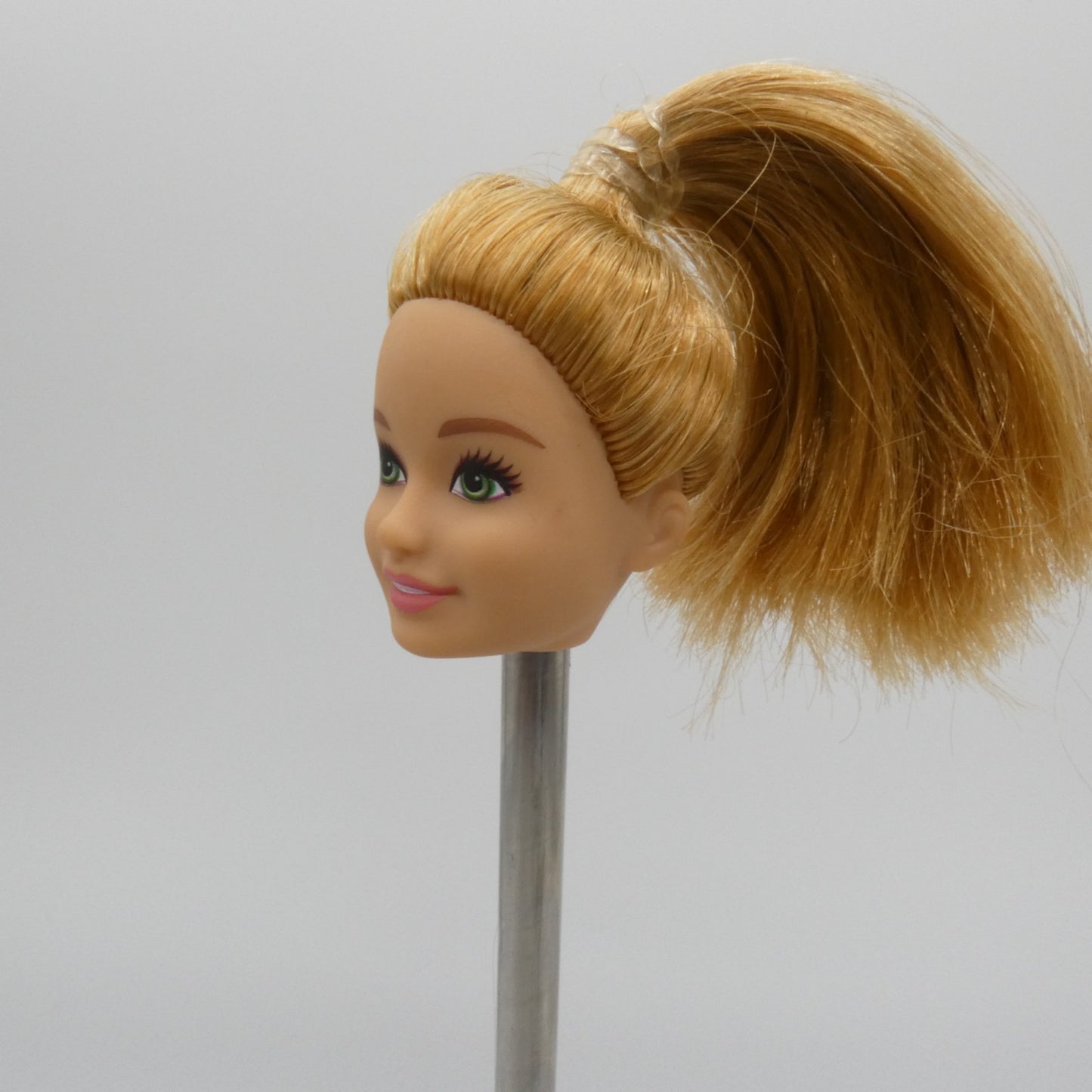 Barbie It Takes Two Stacie Doll Head Green Eyes Strawberry Blonde 2022 HDF70