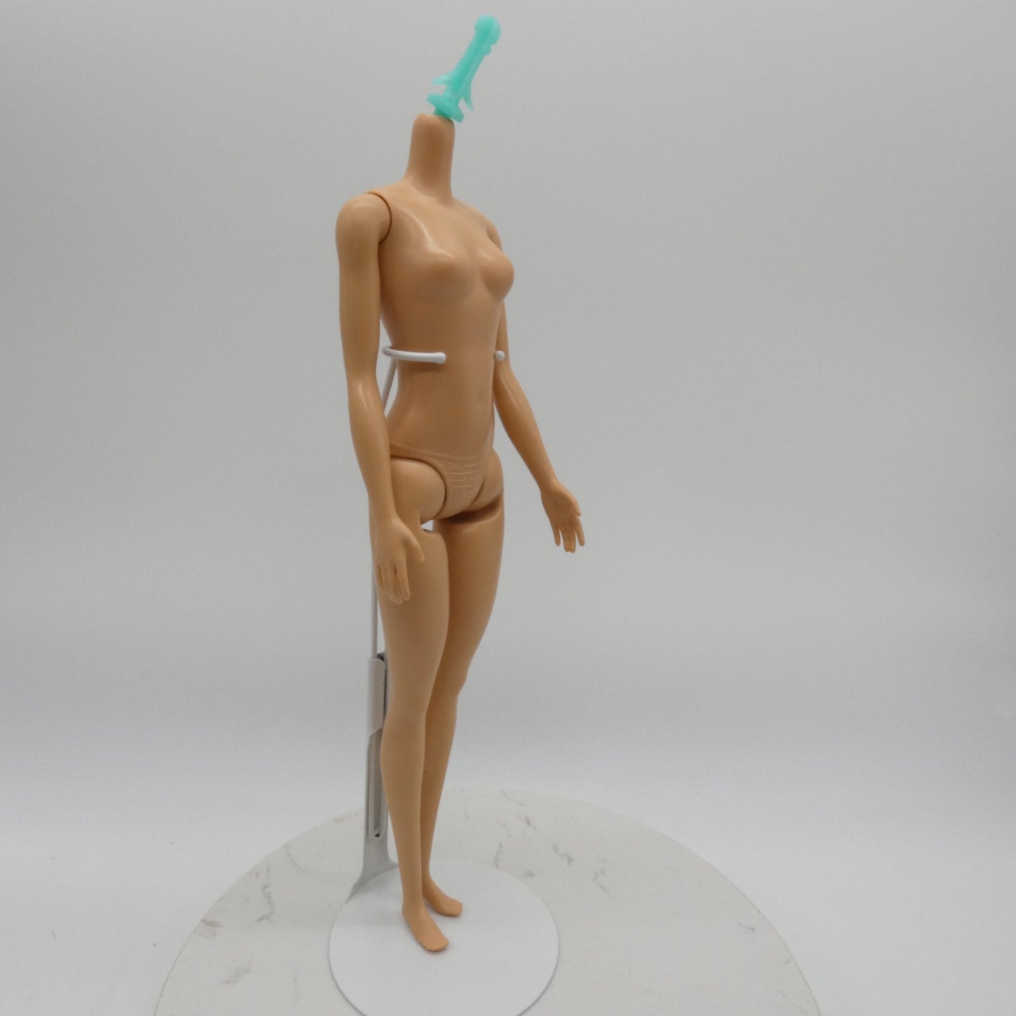 Barbie Lost Birthday Fashionistas Doll Body Straight Arms 2021 Mattel GTM82