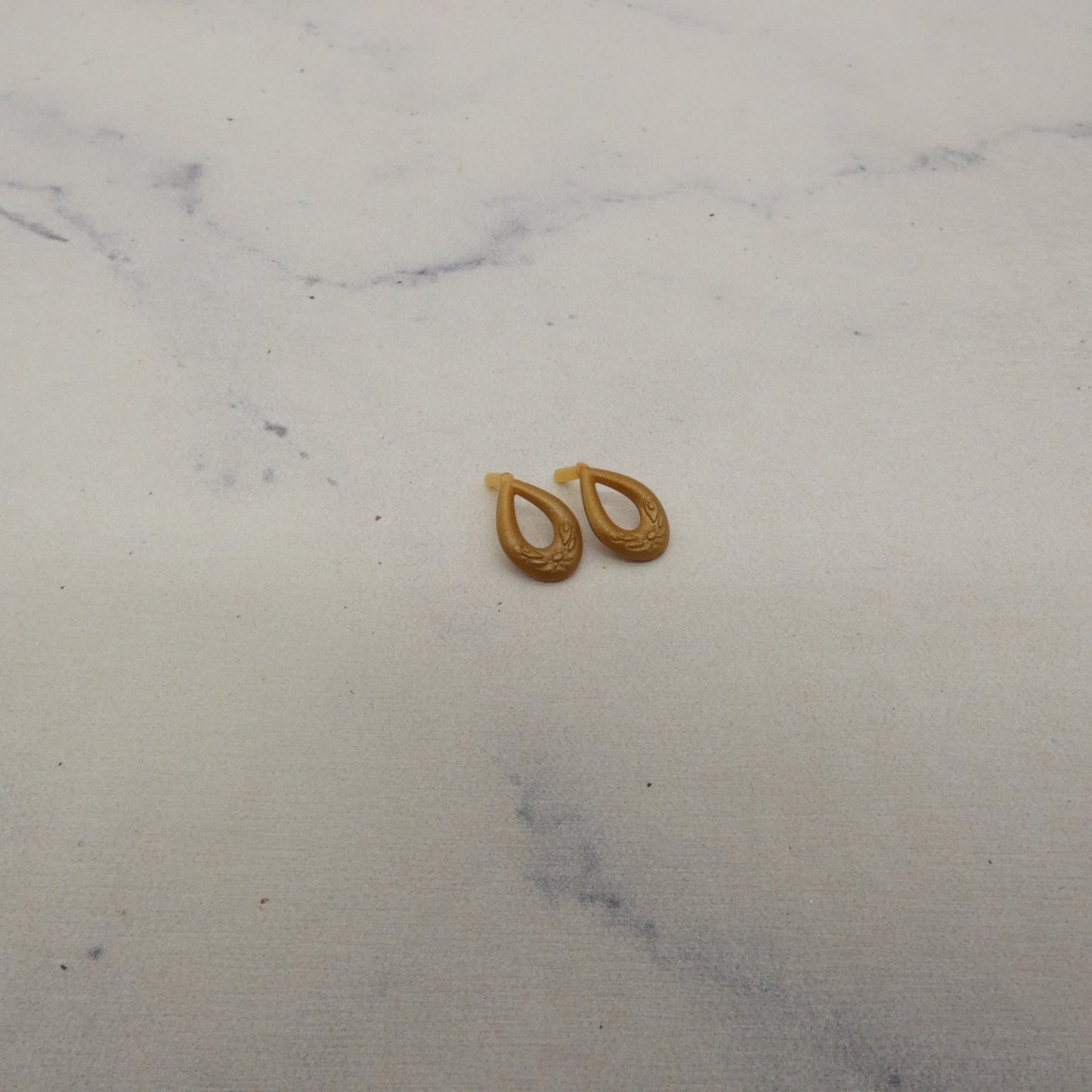 Disney Aladdin Jasmine Doll Earrings Gold Tone Plastic Hoop Dangle Fits Barbie