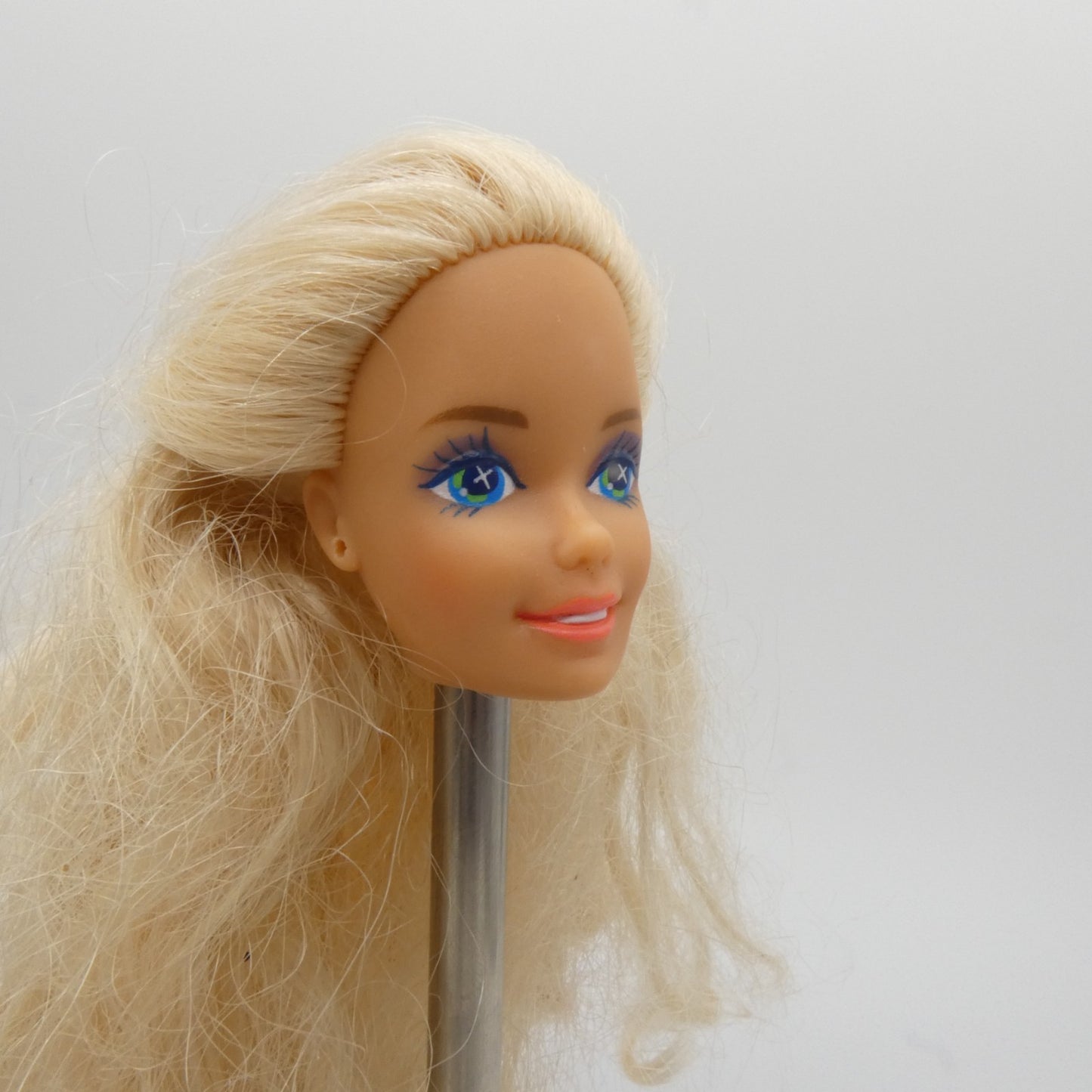 Barbie Dream Bride Doll Head Superstar Face Blue Green Sparkle Eyes 1992 1623