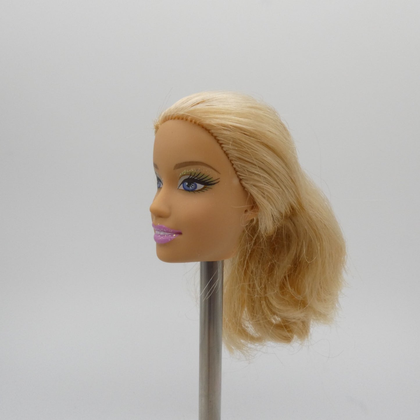 Barbie Beach Glam Doll Head Fashion Fever Glitter Eye Shadow 2007 Mattel K8383