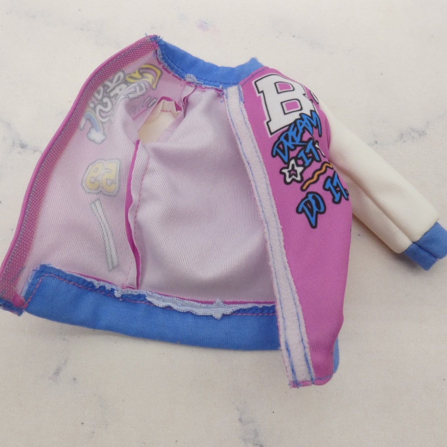 Barbie Fashionistas 095 Doll Fits Curvy Letterman Jacket Long Sleeve 2018 FJF55