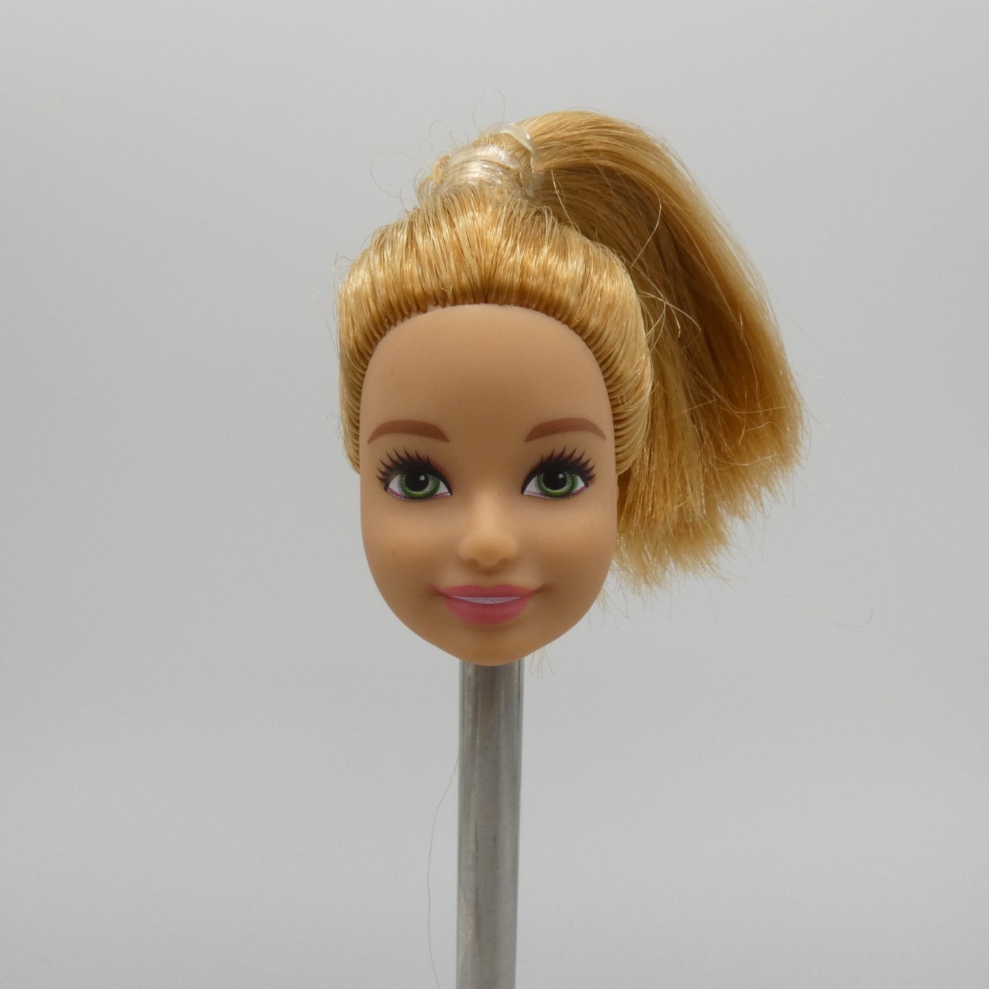 Barbie It Takes Two Stacie Doll Head Green Eyes Strawberry Blonde 2022 HDF70