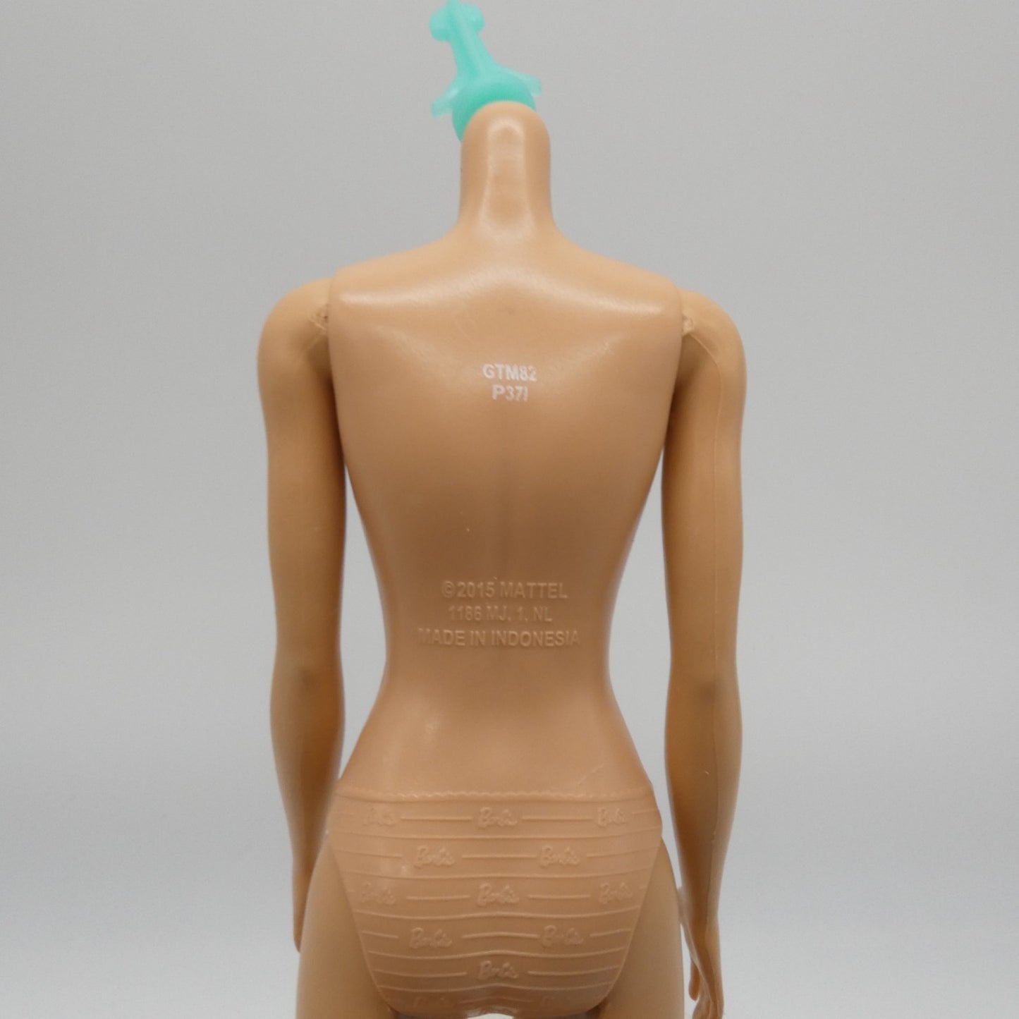 Barbie Lost Birthday Fashionistas Doll Body Straight Arms 2021 Mattel GTM82