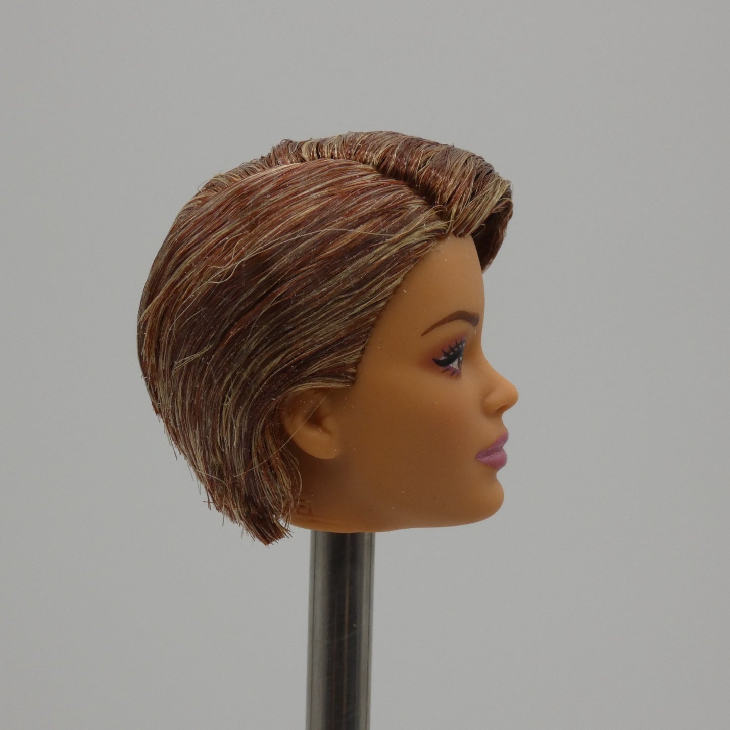 Barbie Victoria Face Doll Head Looks 22 Medium Light Skin Short Hair HRM14 2024