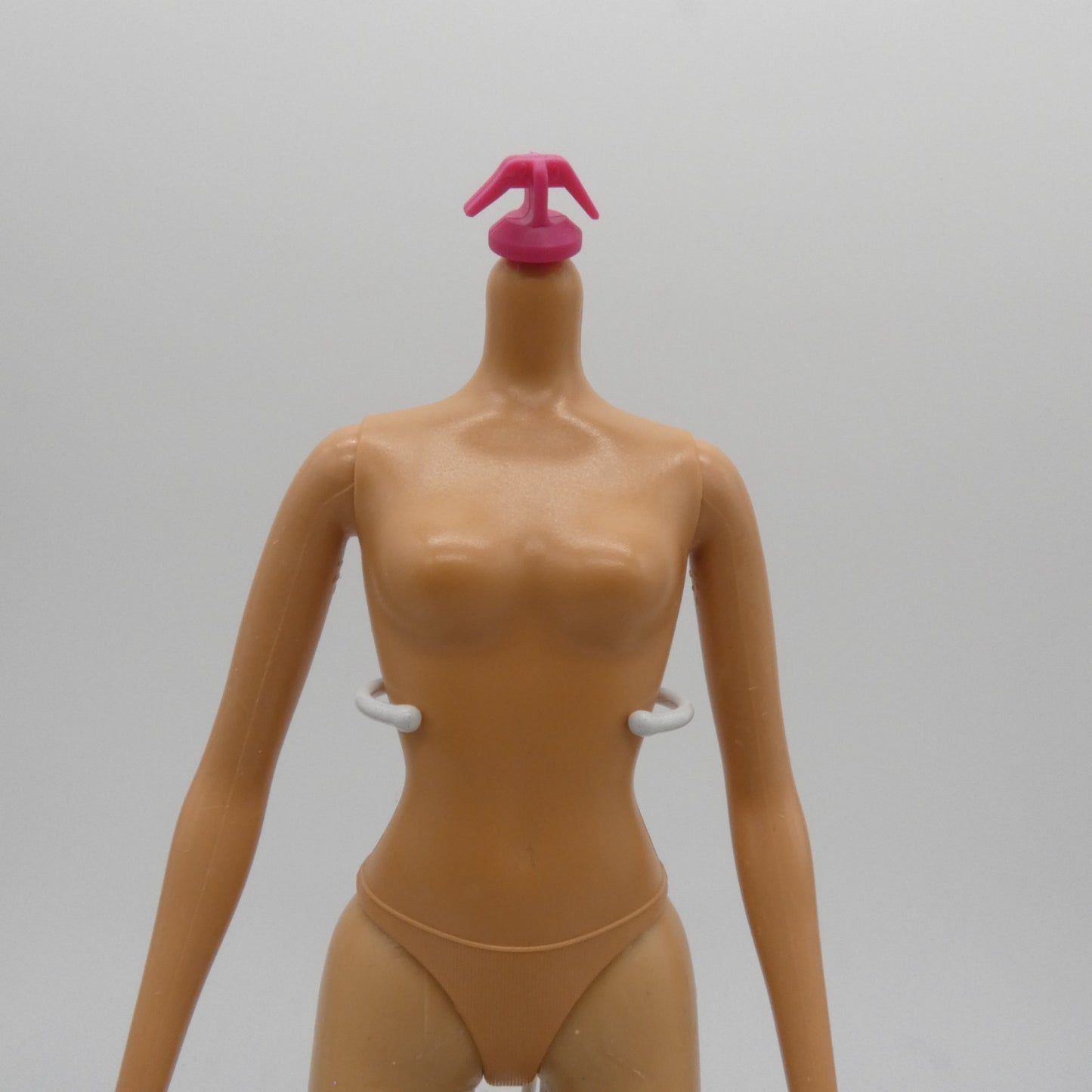 Barbie Beach Glam Doll Fashion Fever Body Flat Beach Feet 2007 Mattel K8383