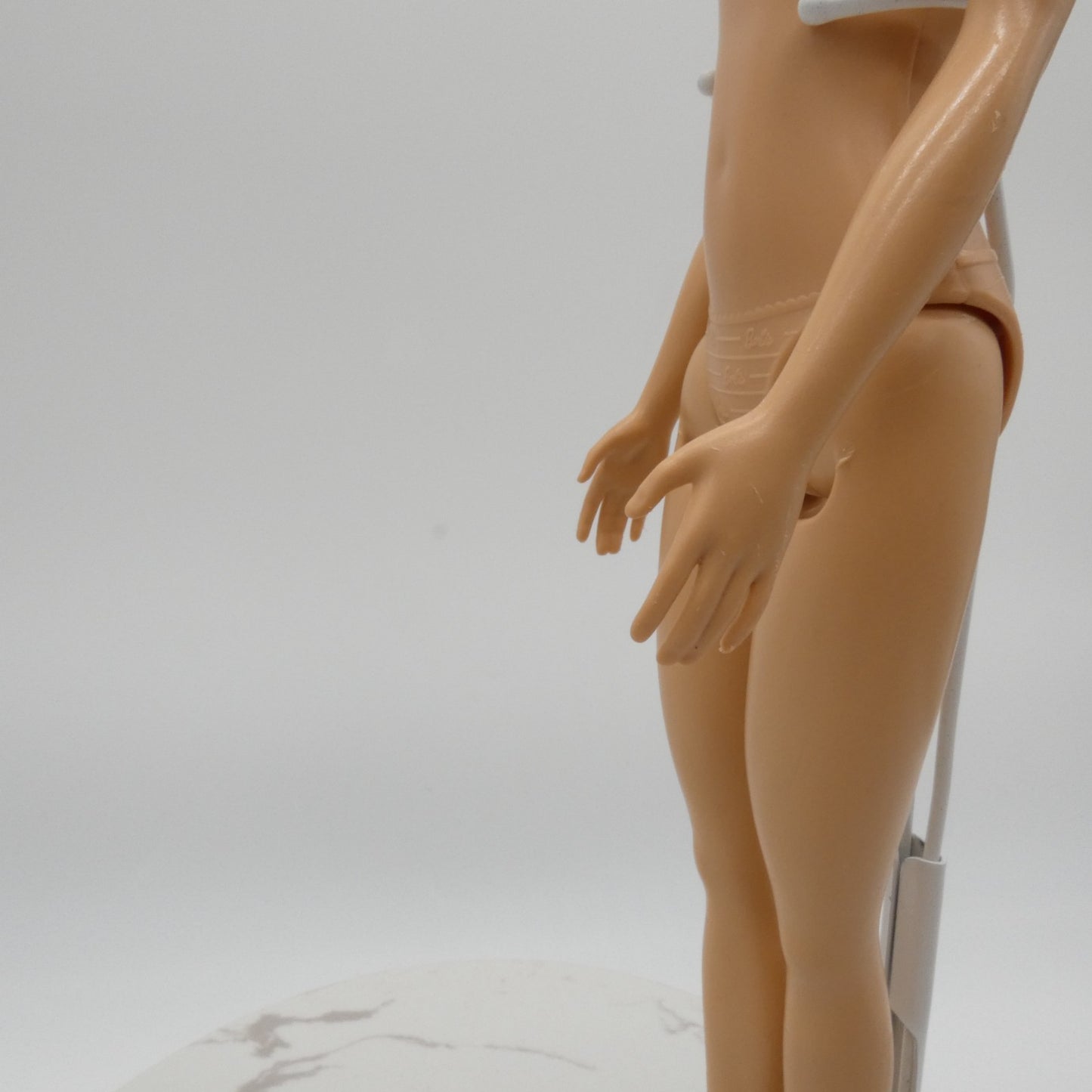 Barbie Lost Birthday Fashionistas Doll Body Straight Arms 2021 Mattel GTM82