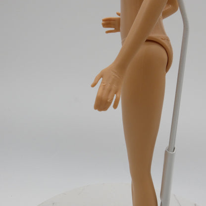 Barbie It Takes Two Stacie Doll Body Bent Right Arm 2022 Mattel HDF70