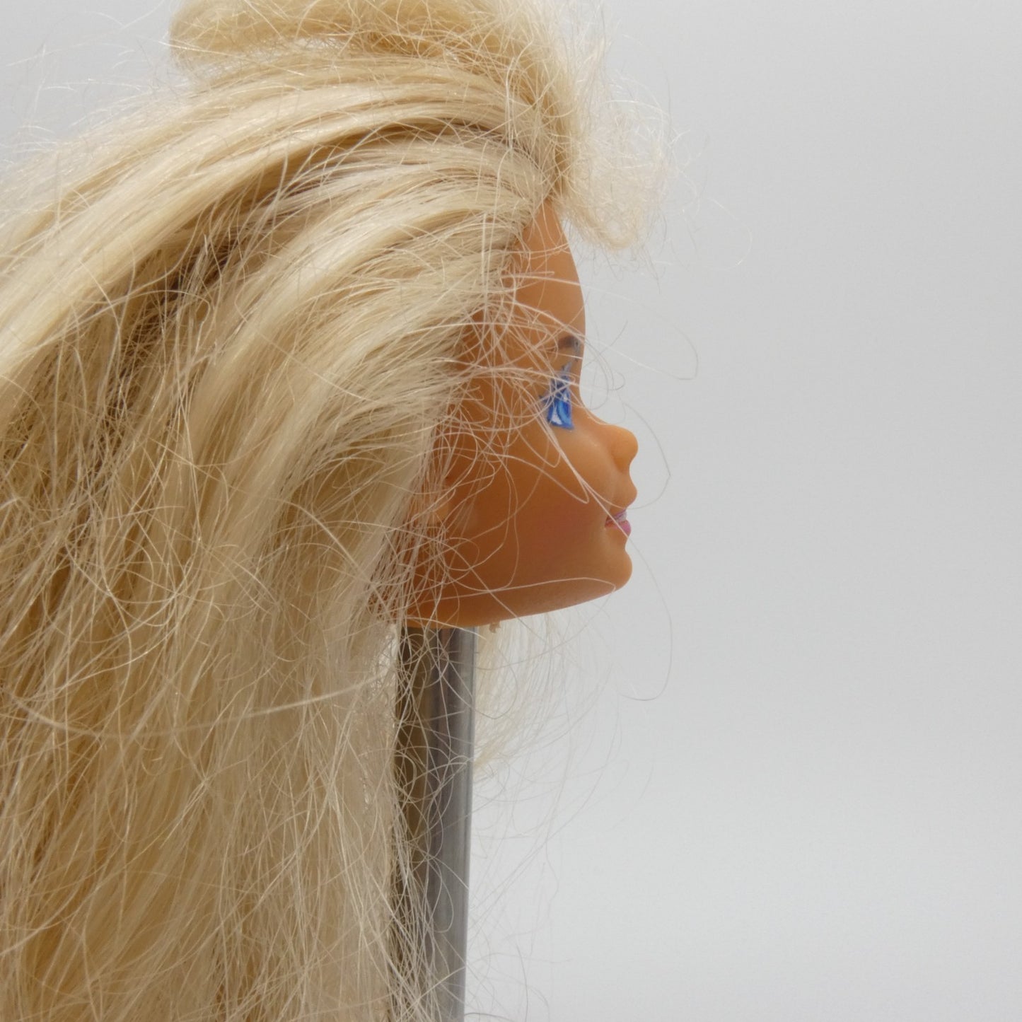 Barbie Doll Head Superstar Face Bangs Long Blonde Crimped Hair 90s Mattel