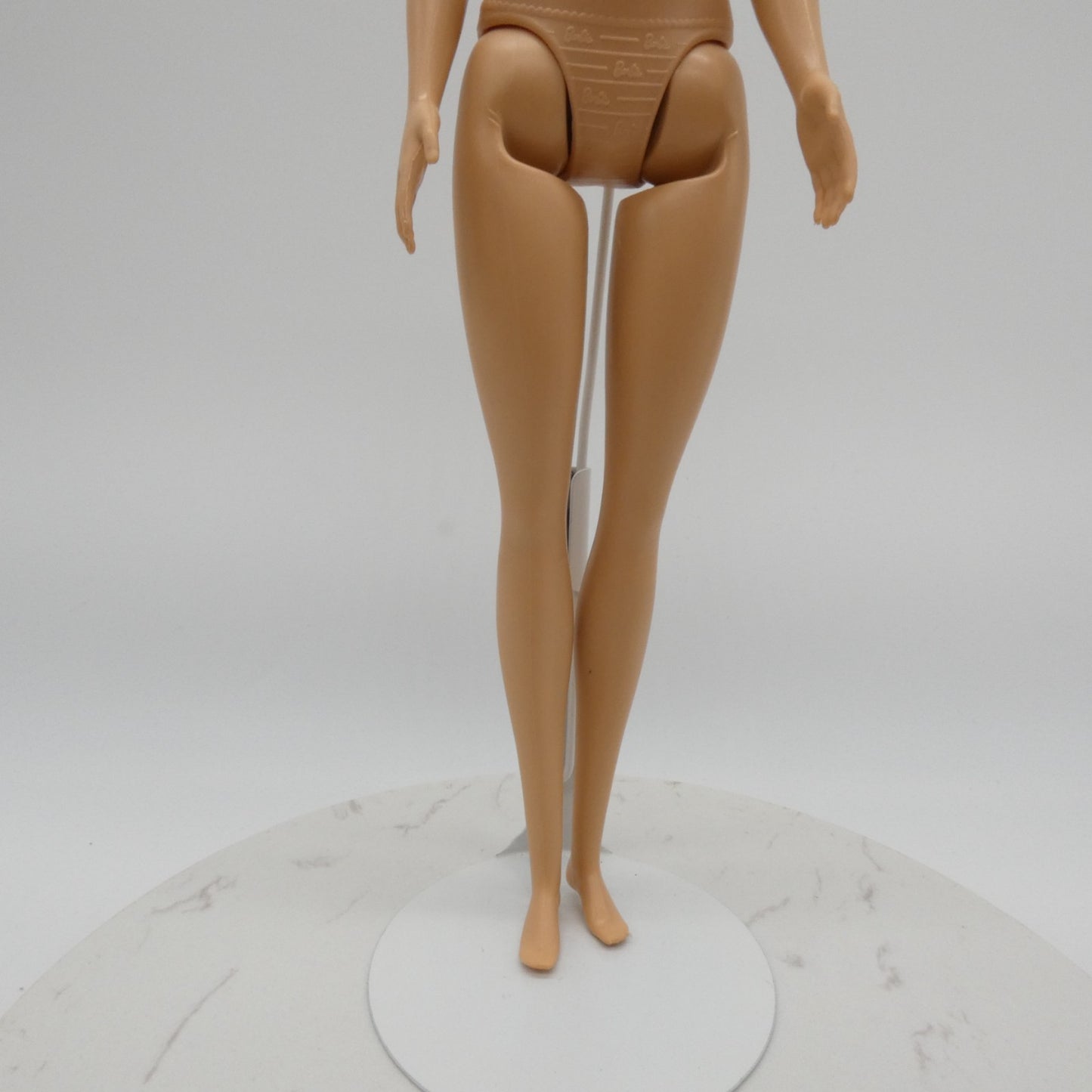 Barbie Lost Birthday Fashionistas Doll Body Straight Arms 2021 Mattel GTM82