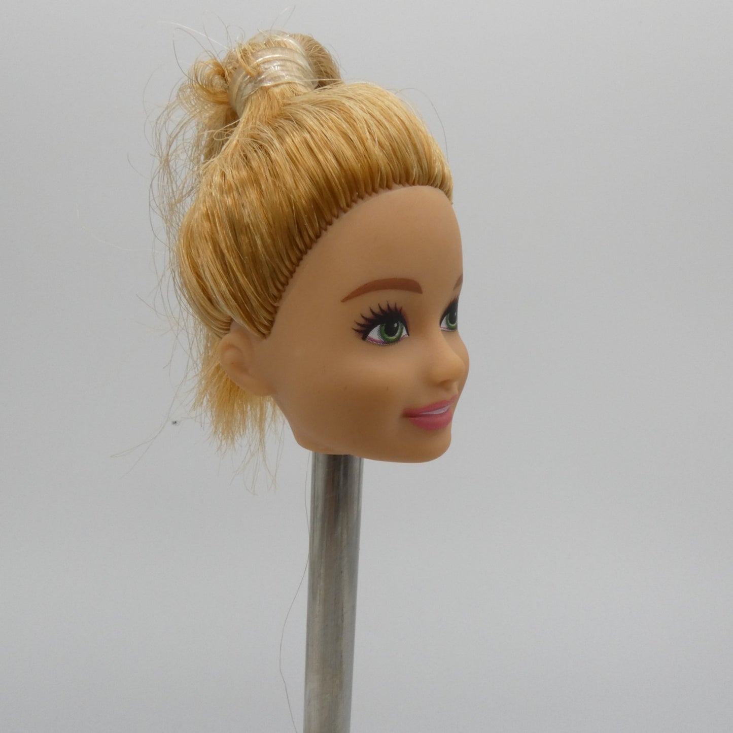 Barbie It Takes Two Stacie Doll Head Green Eyes Strawberry Blonde 2022 HDF70