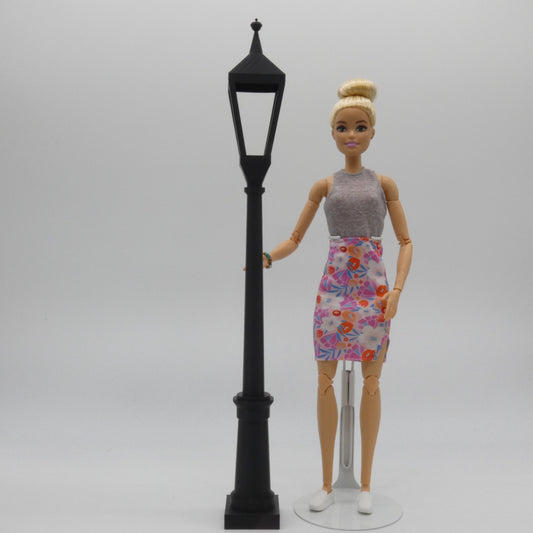 1/6 Scale Doll Decor Black 2 Piece Street Light Tall Lamppost Barbie Diorama