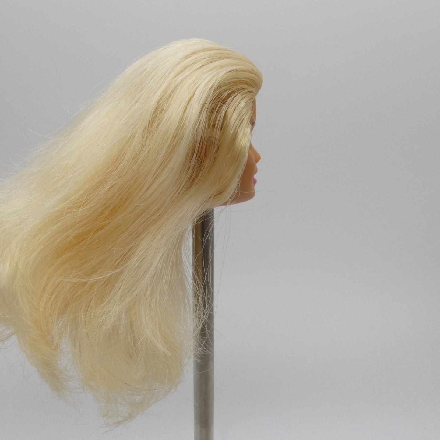 Barbie Doll Head CEO Generation Girl Face Medium Tan Skin Mattel 2000s