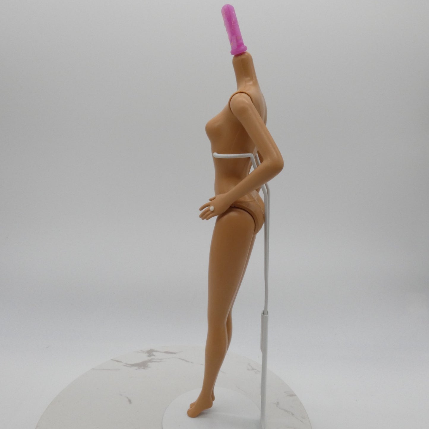 Barbie Doll Original Fashionistas Body With White Ring on Left Hand Mattel 2010s