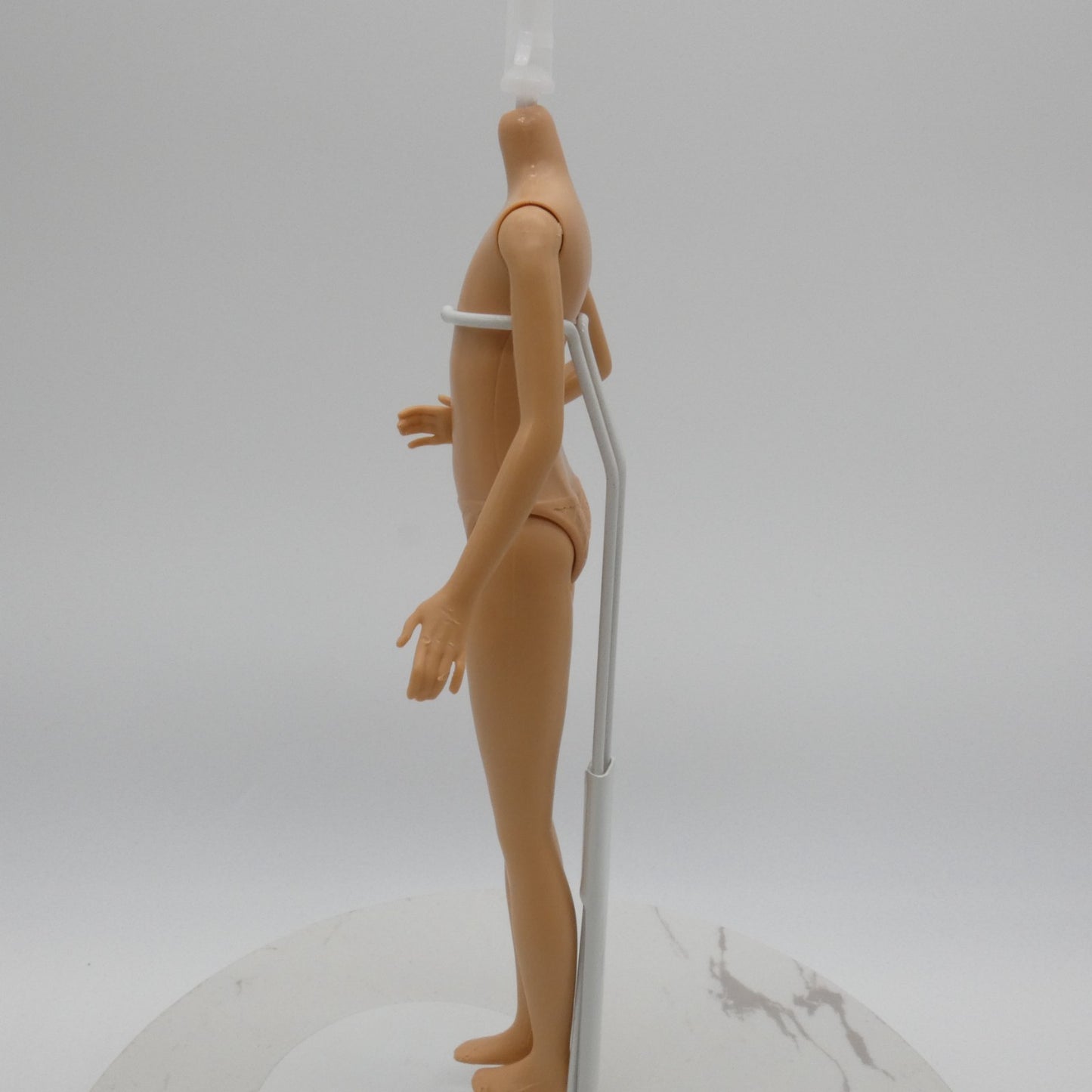 Barbie It Takes Two Stacie Doll Body Bent Right Arm 2022 Mattel HDF70