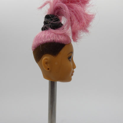 Barbie Fashionistas 095 Doll Head Goddess Face Pink Hair Brown Tan 2018 FJF55