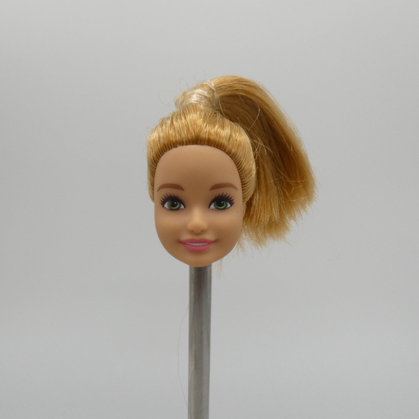 Barbie It Takes Two Stacie Doll Head Green Eyes Strawberry Blonde 2022 HDF70