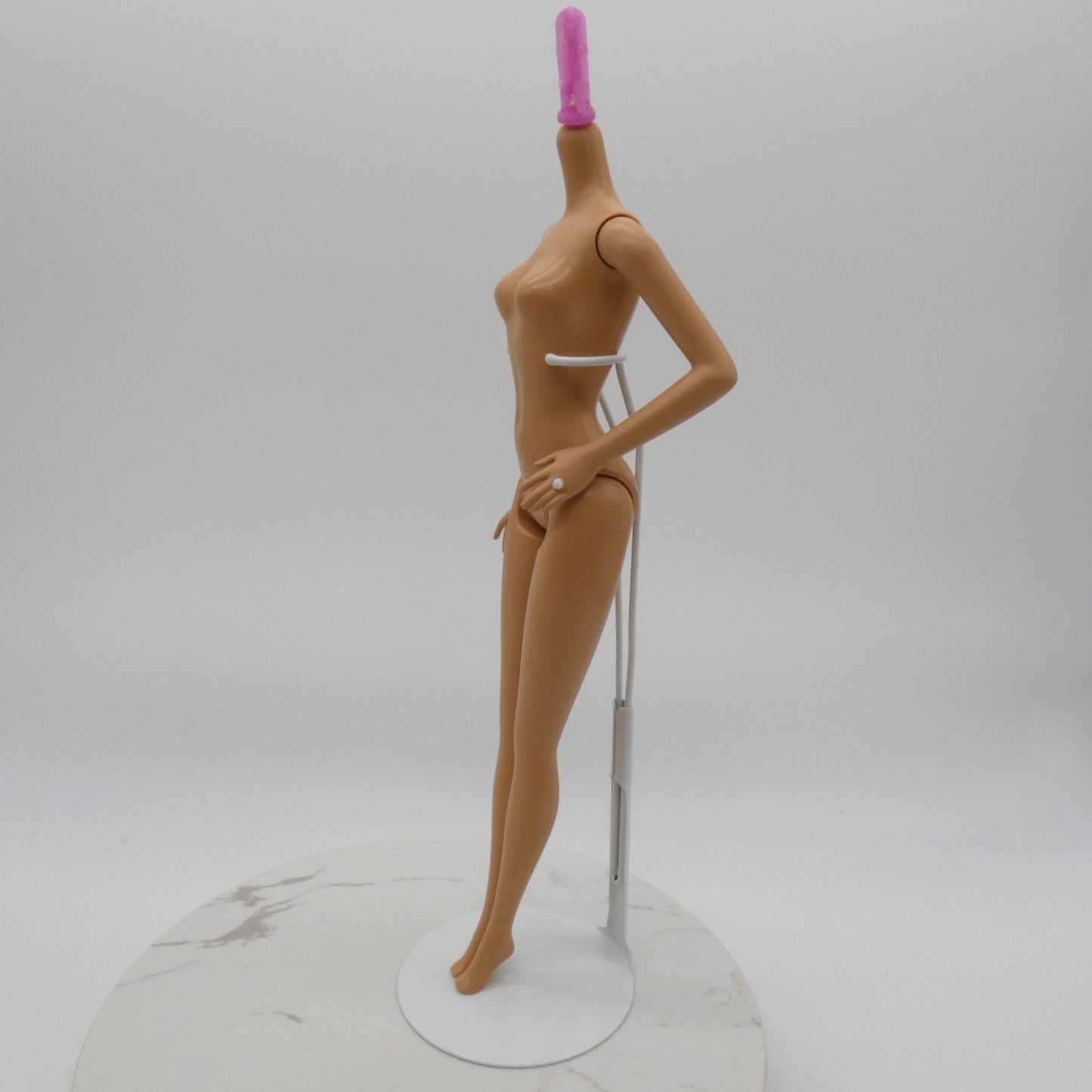 Barbie Doll Original Fashionistas Body With White Ring on Left Hand Mattel 2010s