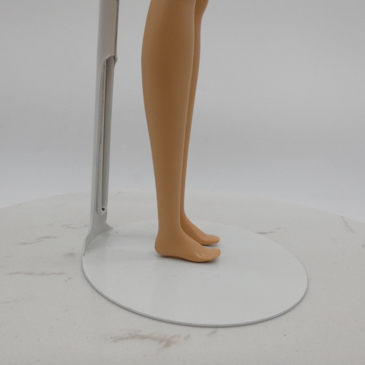 Barbie Doll Fashionistas Body Bent Right Arm Flat Feet Travel Malibu 2022 HJY18