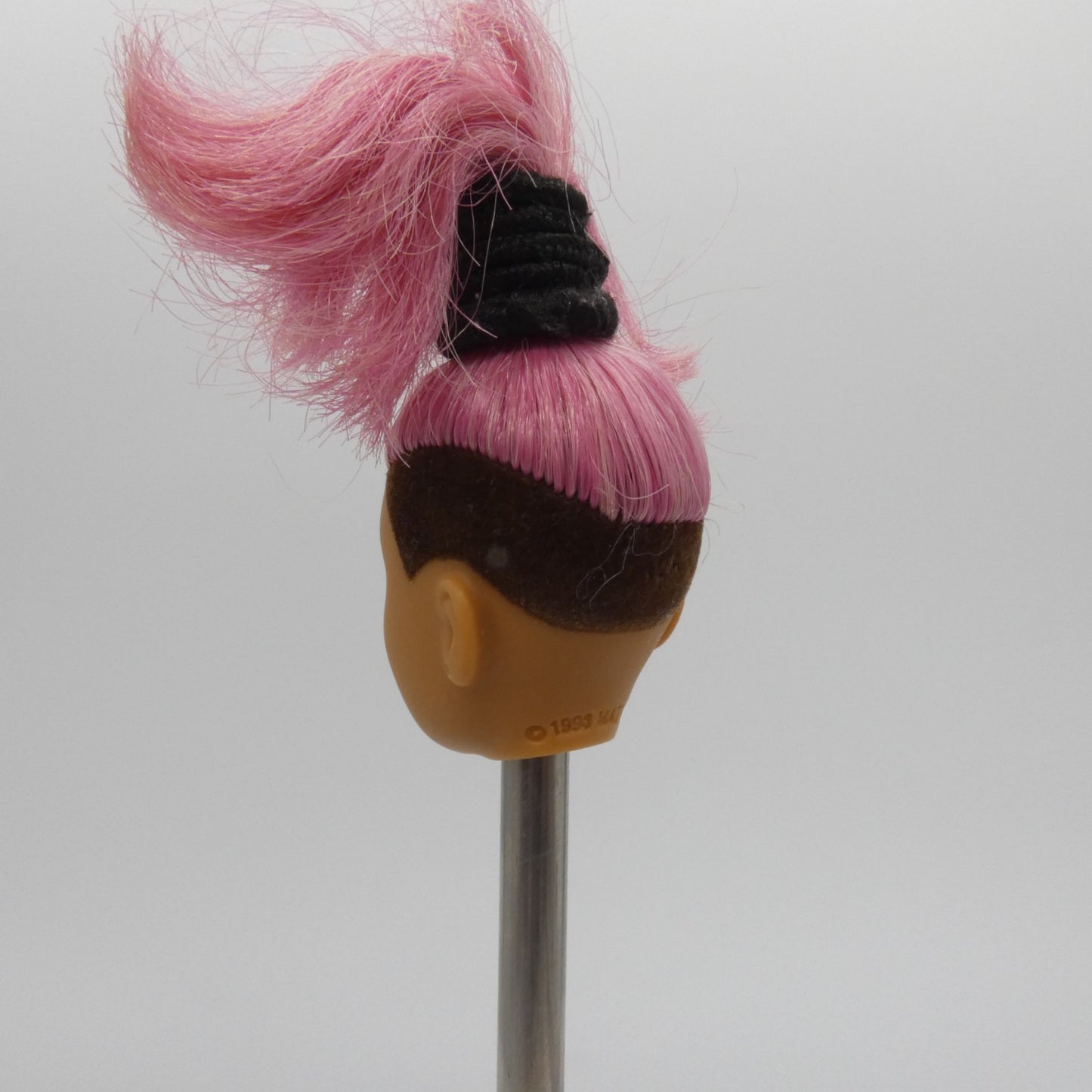 Barbie Fashionistas 095 Doll Head Goddess Face Pink Hair Brown Tan 2018 FJF55