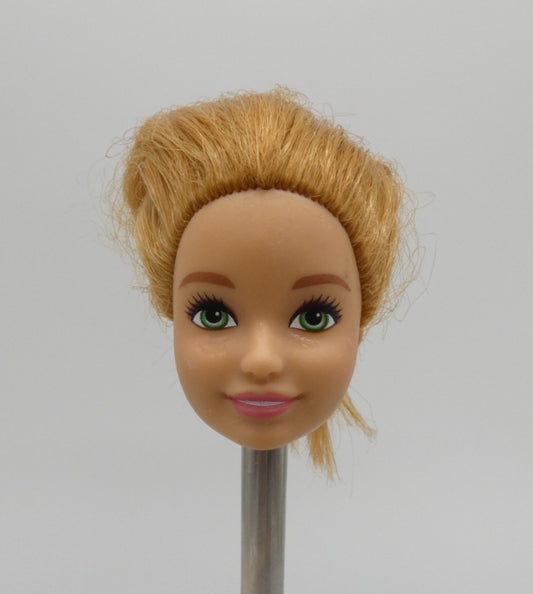 Barbie Team Stacie Camping Doll Head Green Eyes No Ponytail 2020 Mattel GJB58