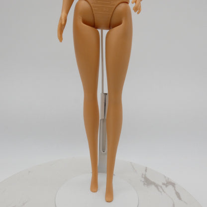 Barbie Doll Fashionistas Body Medium Light Neutra Skin 2018 Mattel FXN96