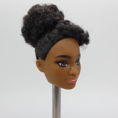 Barbie Fashionistas 185 Doll Head Mbili Face AA Dark Skin Freckles 2022 HBV17