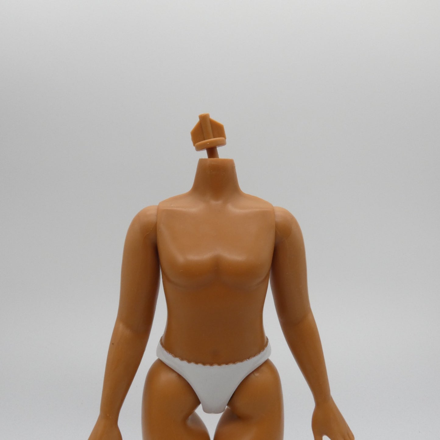 Disney Encanto Mirabel Madrigal Doll Body Latina Brown Skin Curvy Jakks Pacific