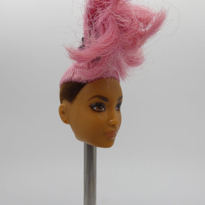 Barbie Fashionistas 095 Doll Head Goddess Face Pink Hair Brown Tan 2018 FJF55