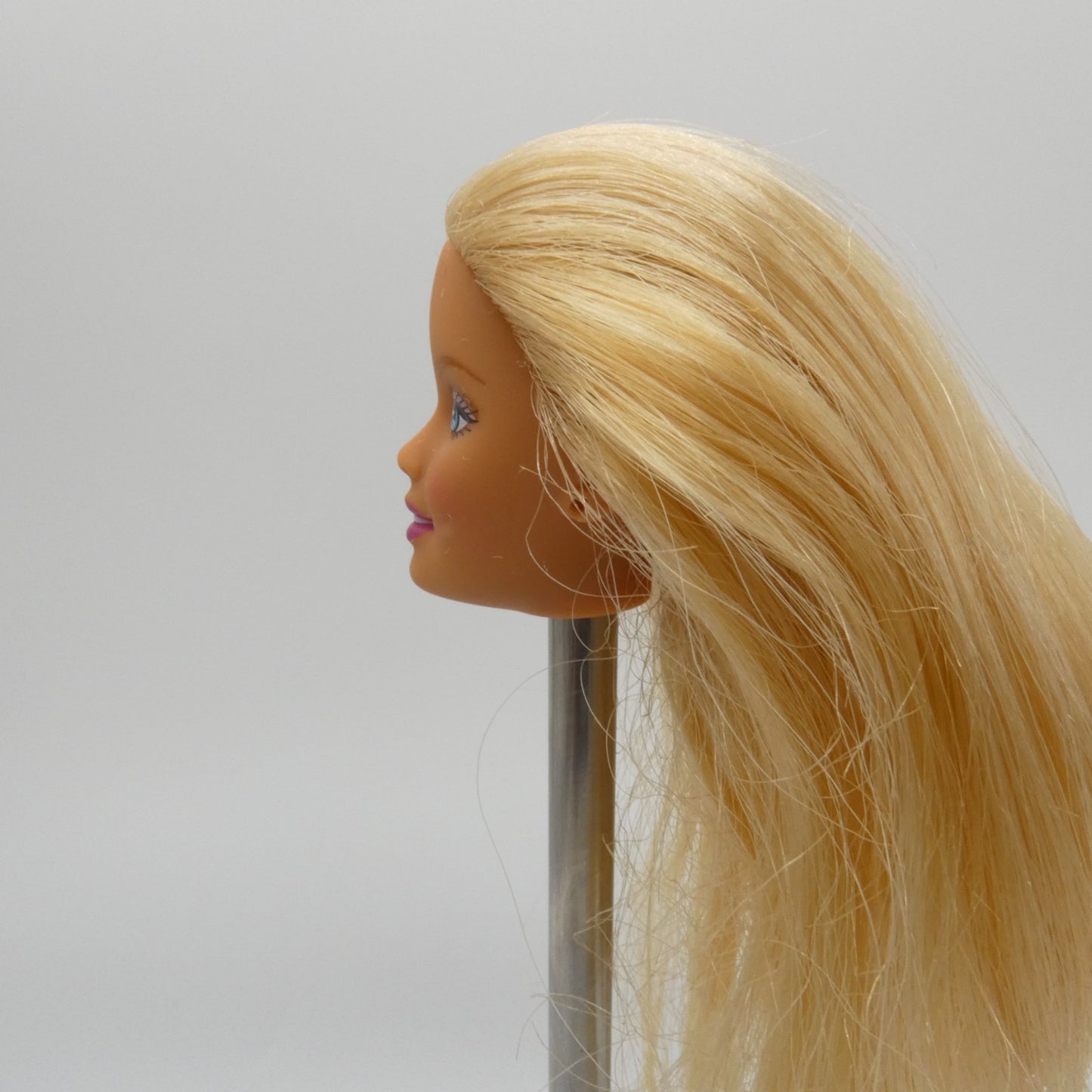 Barbie Doll Head Superstar Face Magenta Lipstick Blonde Hair Mattel 80s 90s